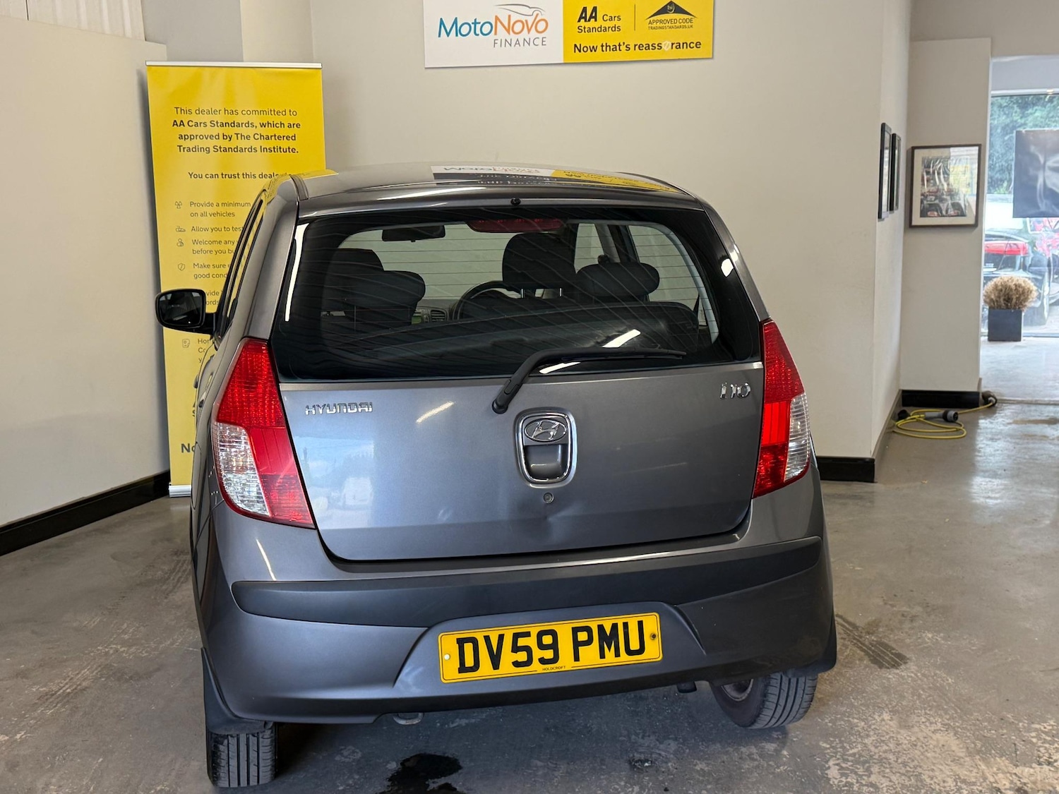 Used Hyundai i10 2009 for sale - 76645529: Photo 14