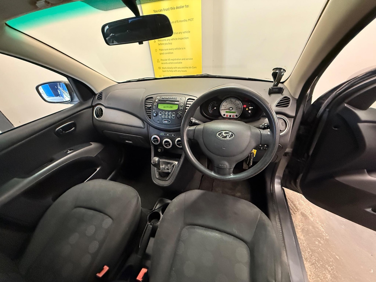 Used Hyundai i10 2009 for sale - 76645529: Photo 5