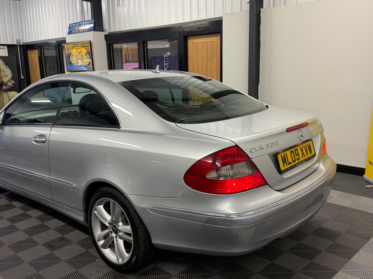 Used Mercedes-Benz CLK 2009 for sale - 76645248: Photo 11