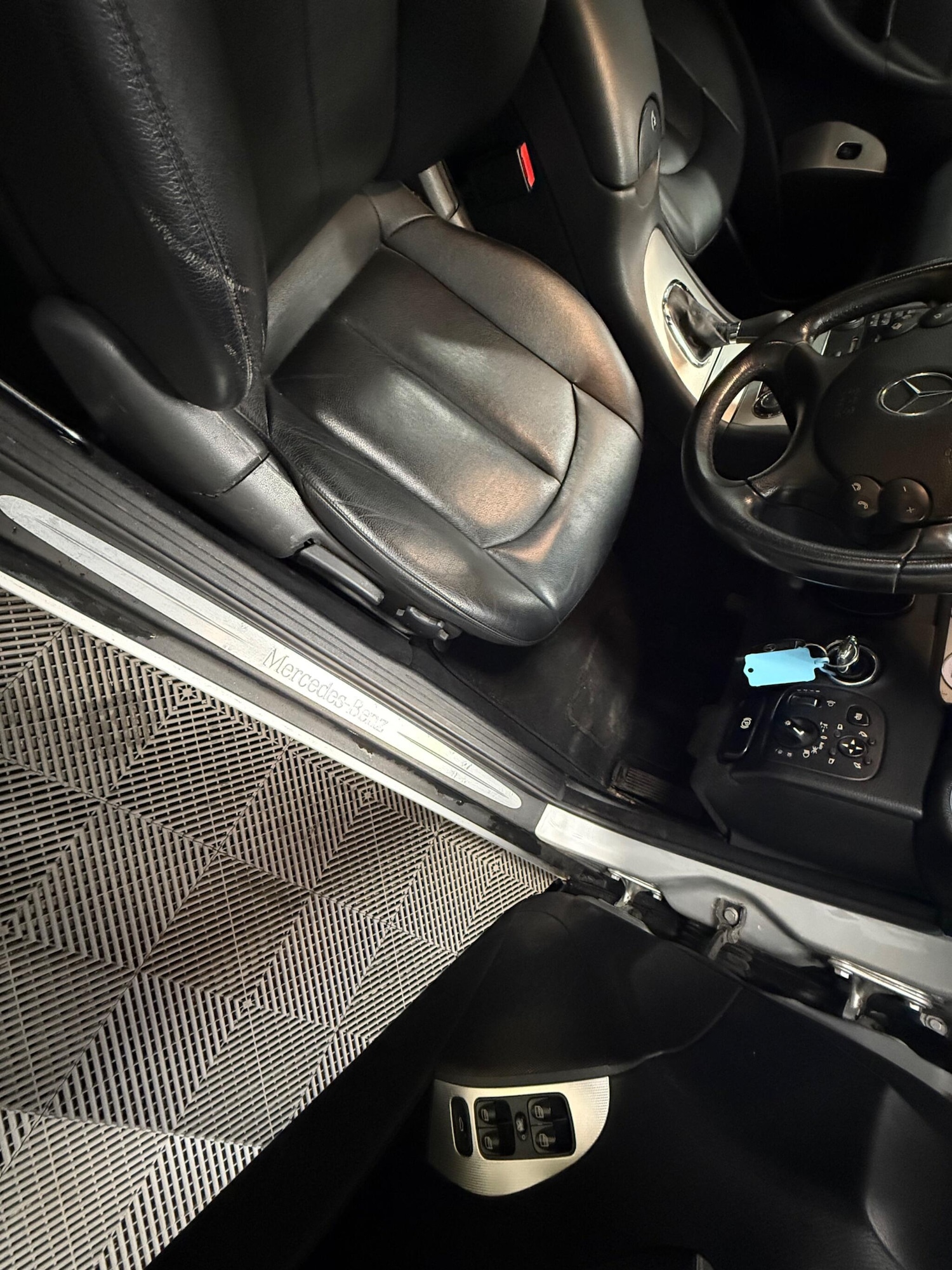 Used Mercedes-Benz CLK 2009 for sale - 76645248: Photo 15