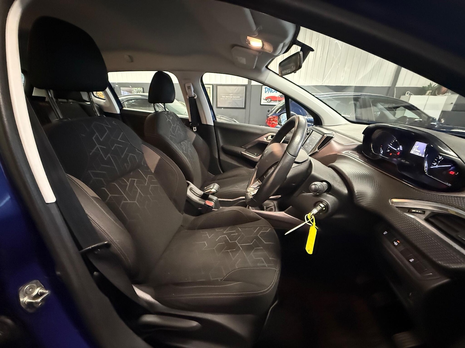 Used Peugeot 2008 2015 for sale - 77376241: Photo 11