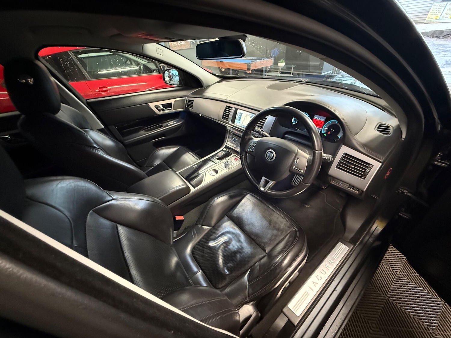 Used Jaguar XF 2011 for sale - 77468112: Photo 16