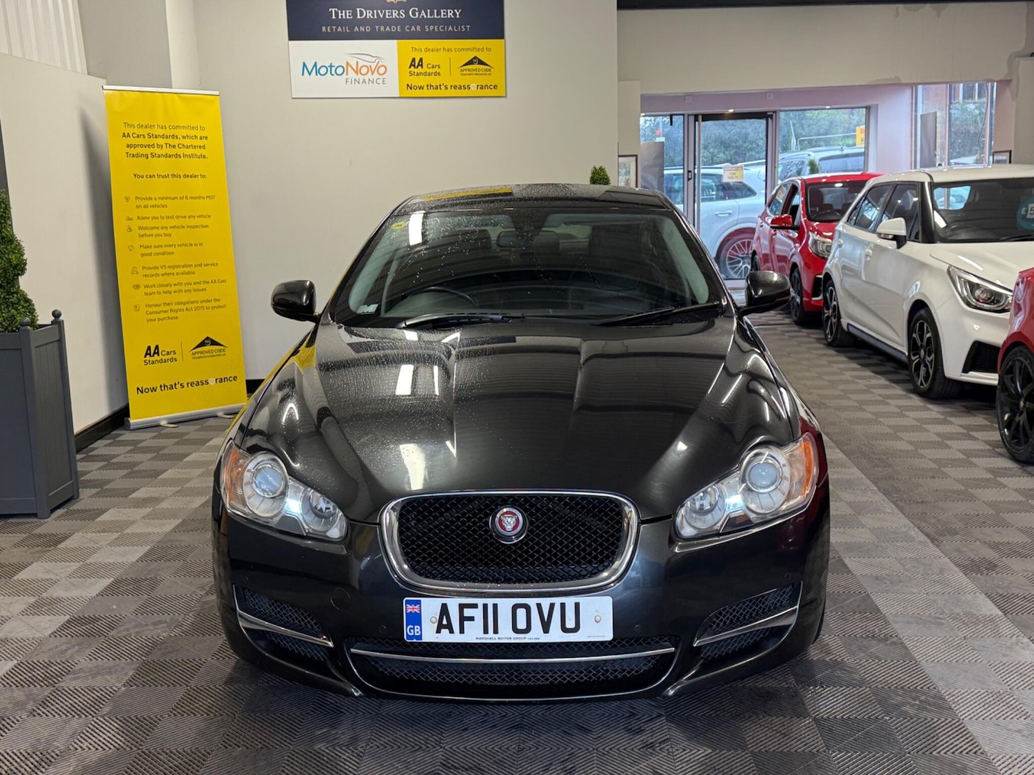 Used Jaguar XF 2011 for sale - 77468112: Photo 7