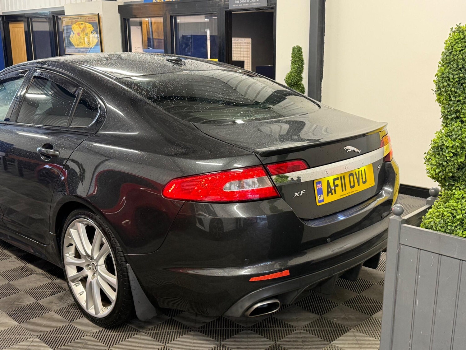 Used Jaguar XF 2011 for sale - 77468112: Photo 9