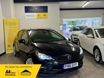 2016 (16) - 1.6T 16V 200 Elite Nav 5dr