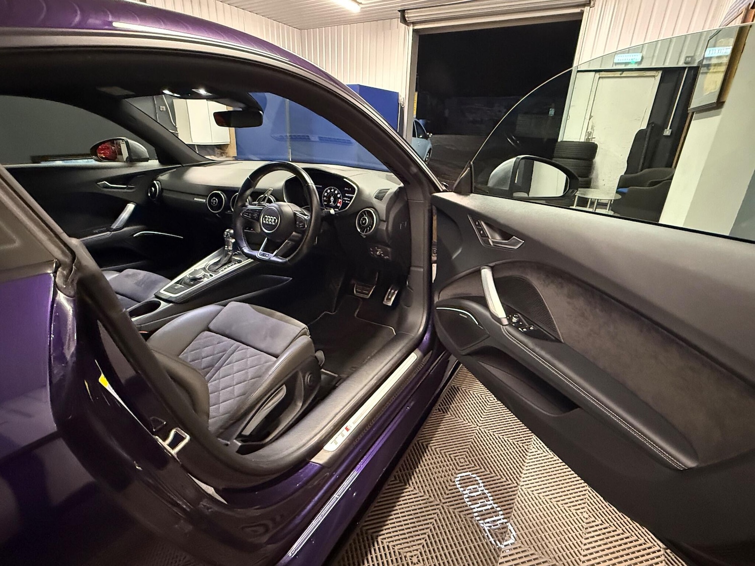 Used Audi TTS 2015 for sale - 76513477: Photo 8