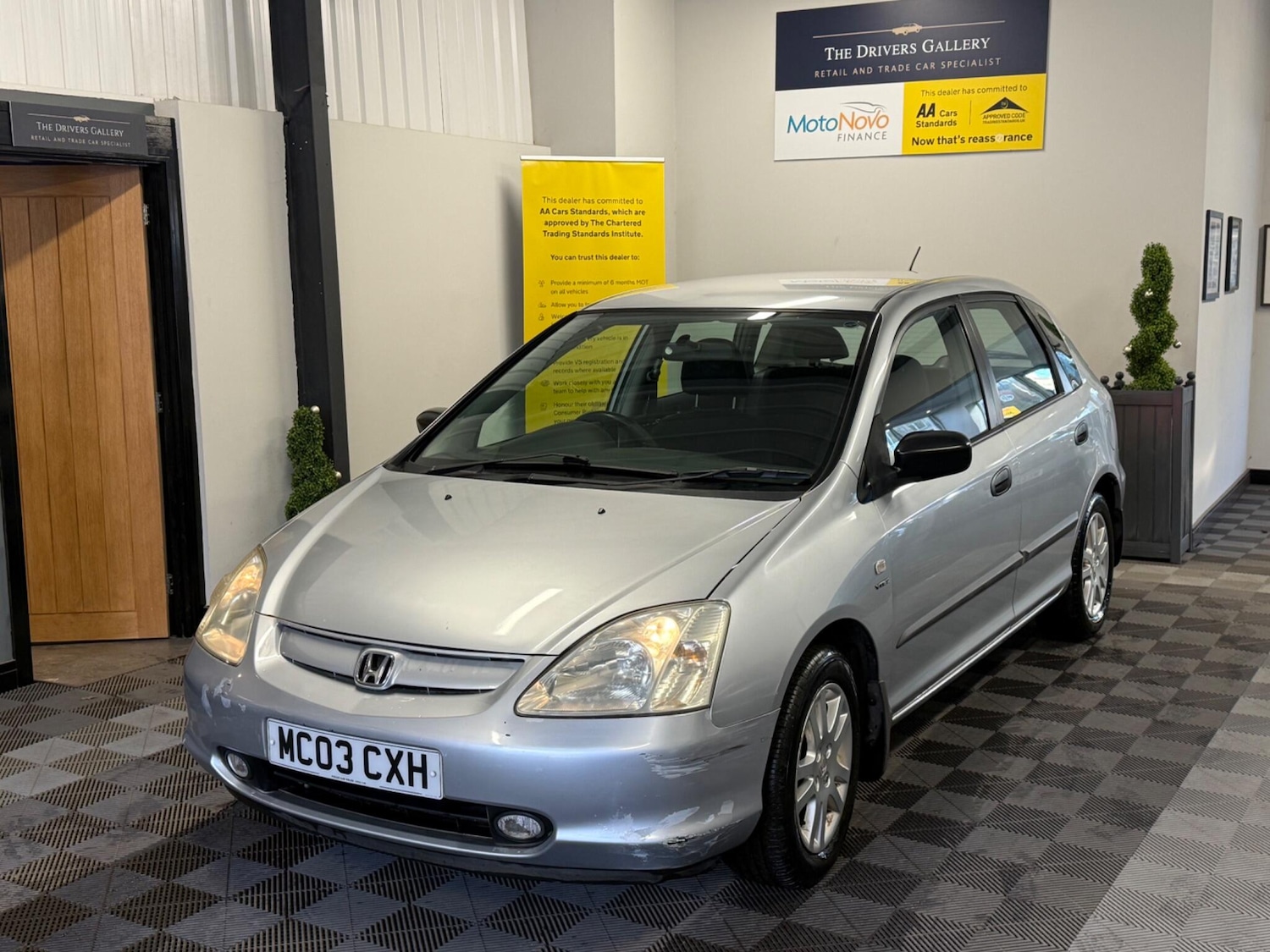 Used Honda Civic for sale - 76913713: Photo 2