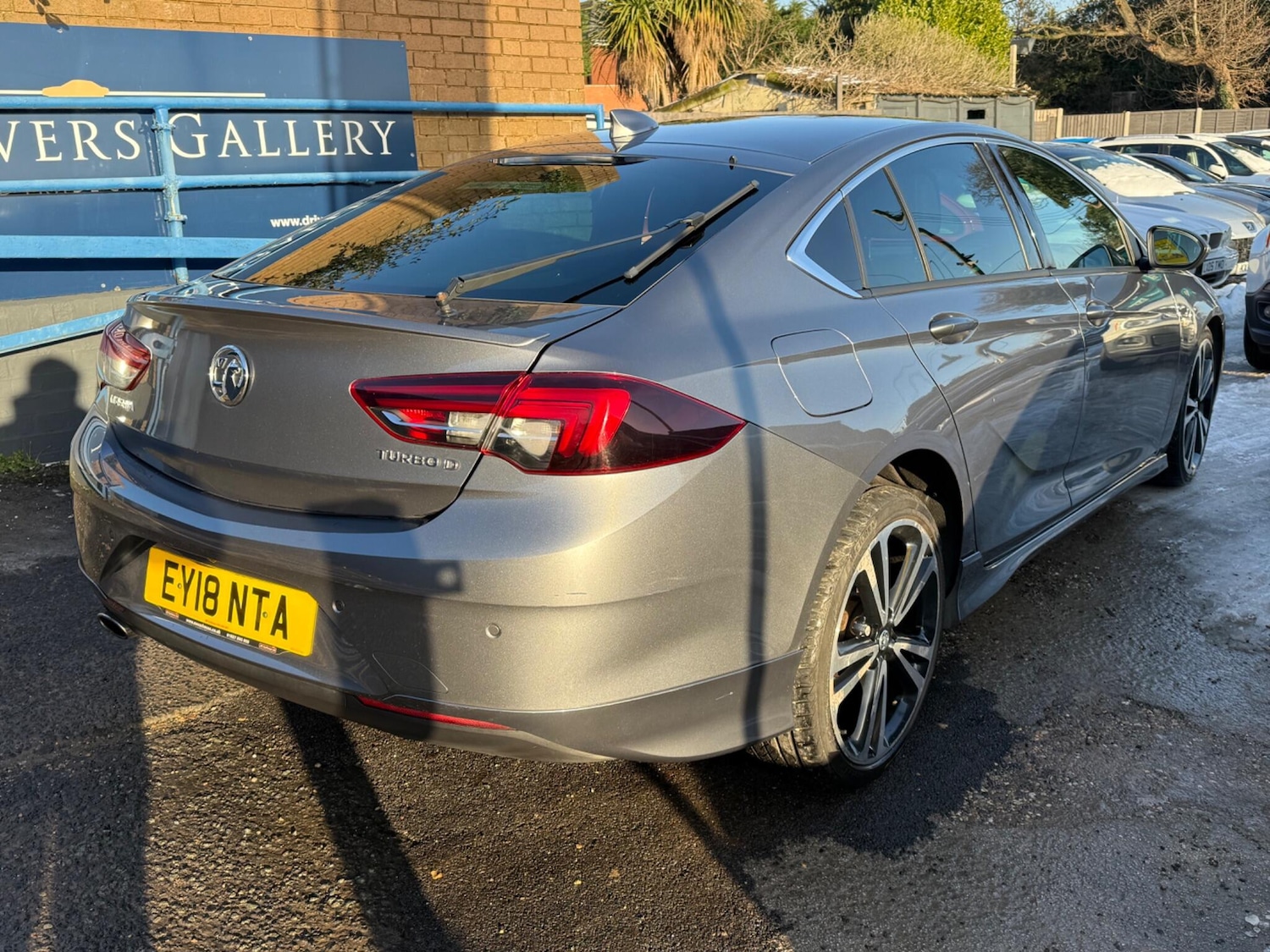 Used Vauxhall Insignia 2018 for sale - 77163212: Photo 2
