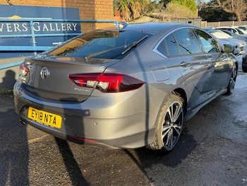 Used Vauxhall Insignia 2018 for sale - 77163212: Photo