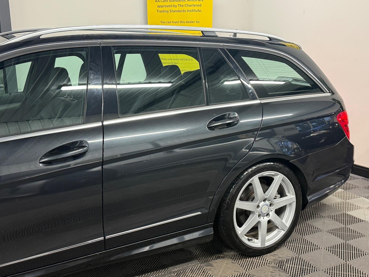 Used Mercedes-Benz C Class 2011 for sale - 77305914: Photo 18