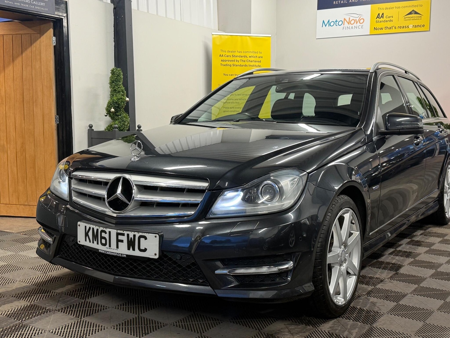 Used Mercedes-Benz C Class 2011 for sale - 77305914: Photo 25