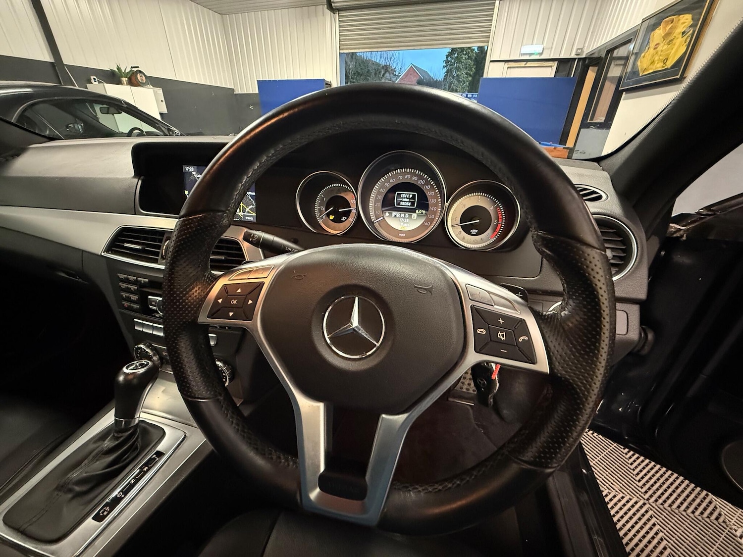 Used Mercedes-Benz C Class 2011 for sale - 77305914: Photo 7