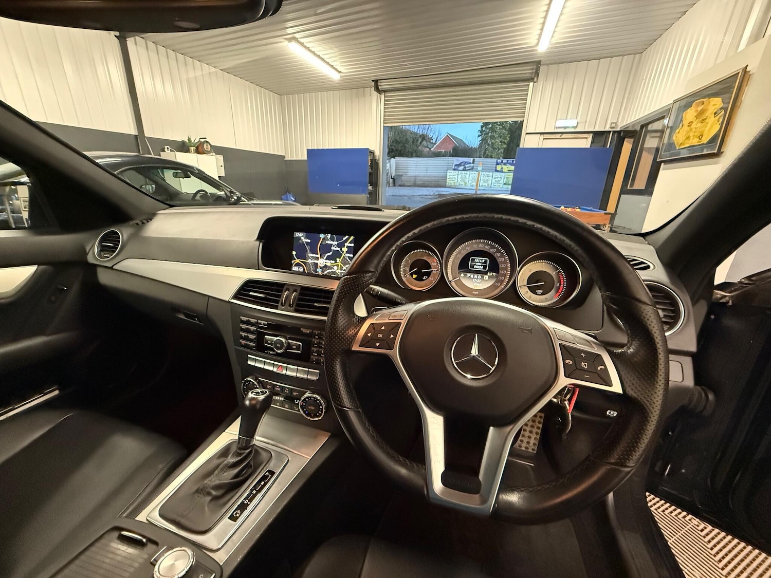 Used Mercedes-Benz C Class 2011 for sale - 77305914: Photo 8