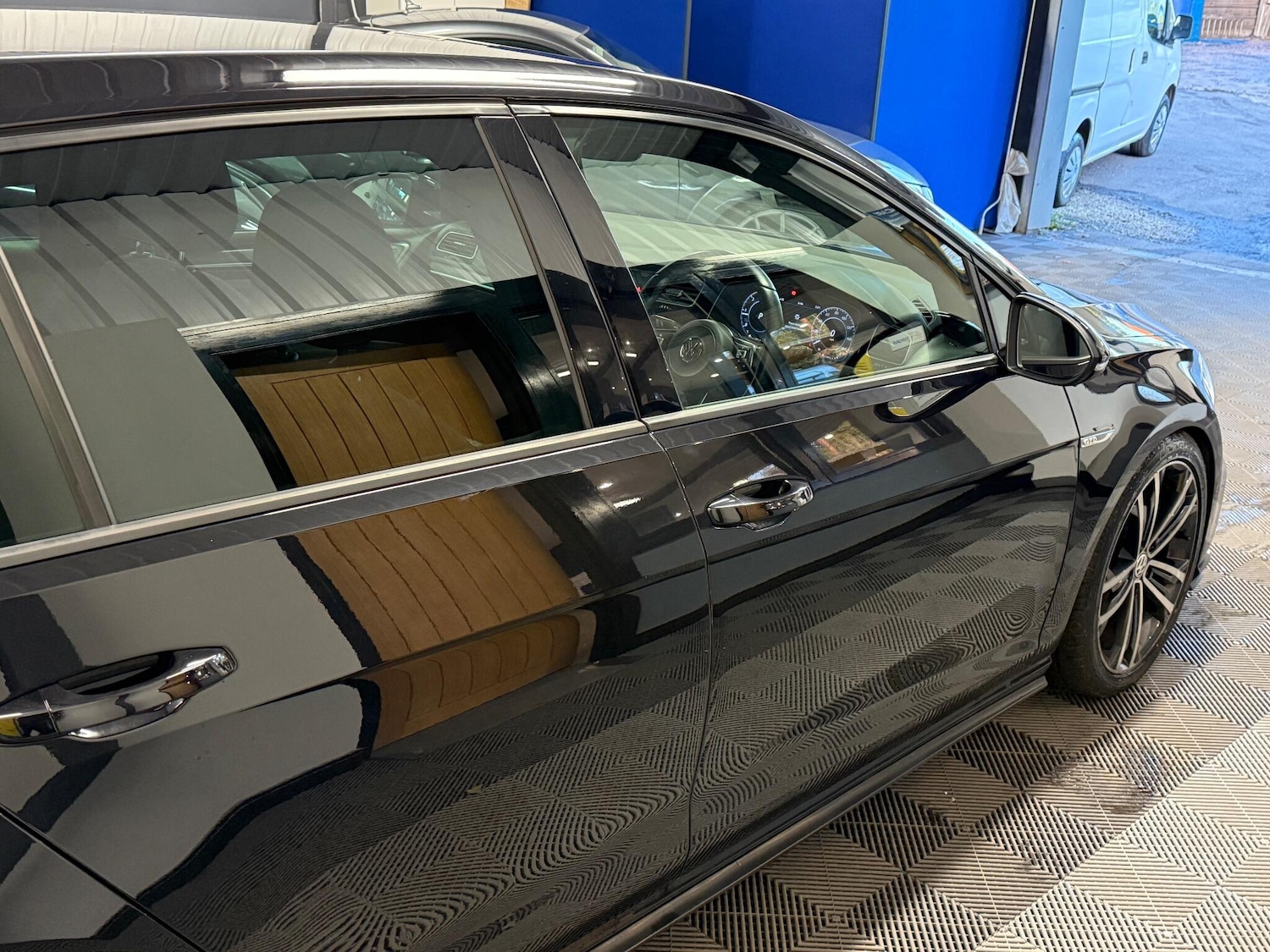 Used Volkswagen Golf 2017 for sale - 76607751: Photo 25