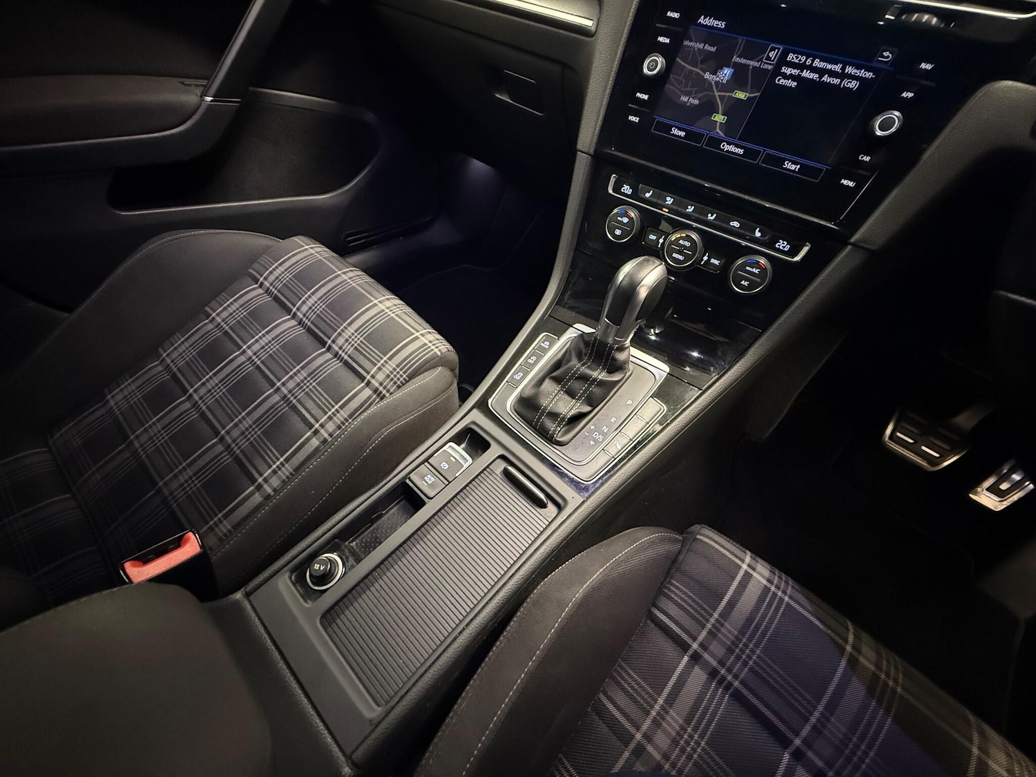 Used Volkswagen Golf 2017 for sale - 76607751: Photo 29