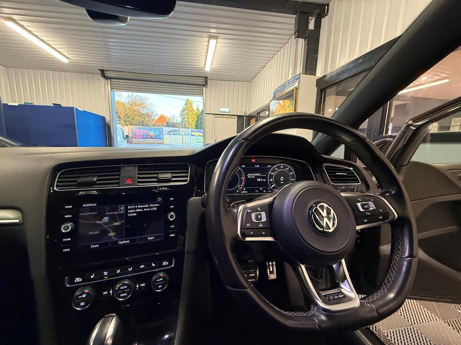 Used Volkswagen Golf 2017 for sale - 76607751: Photo 30