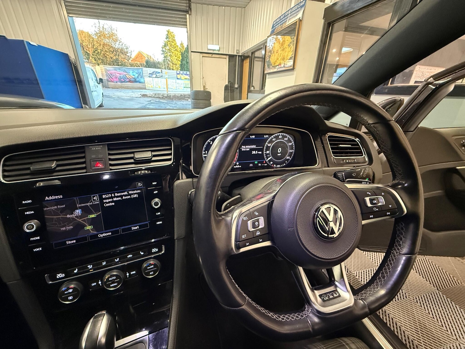 Used Volkswagen Golf 2017 for sale - 76607751: Photo 32