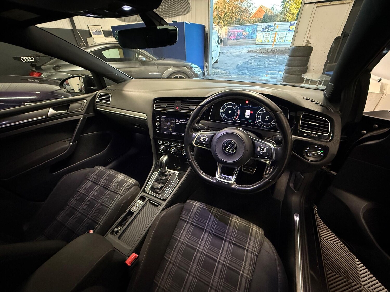 Used Volkswagen Golf 2017 for sale - 76607751: Photo 7