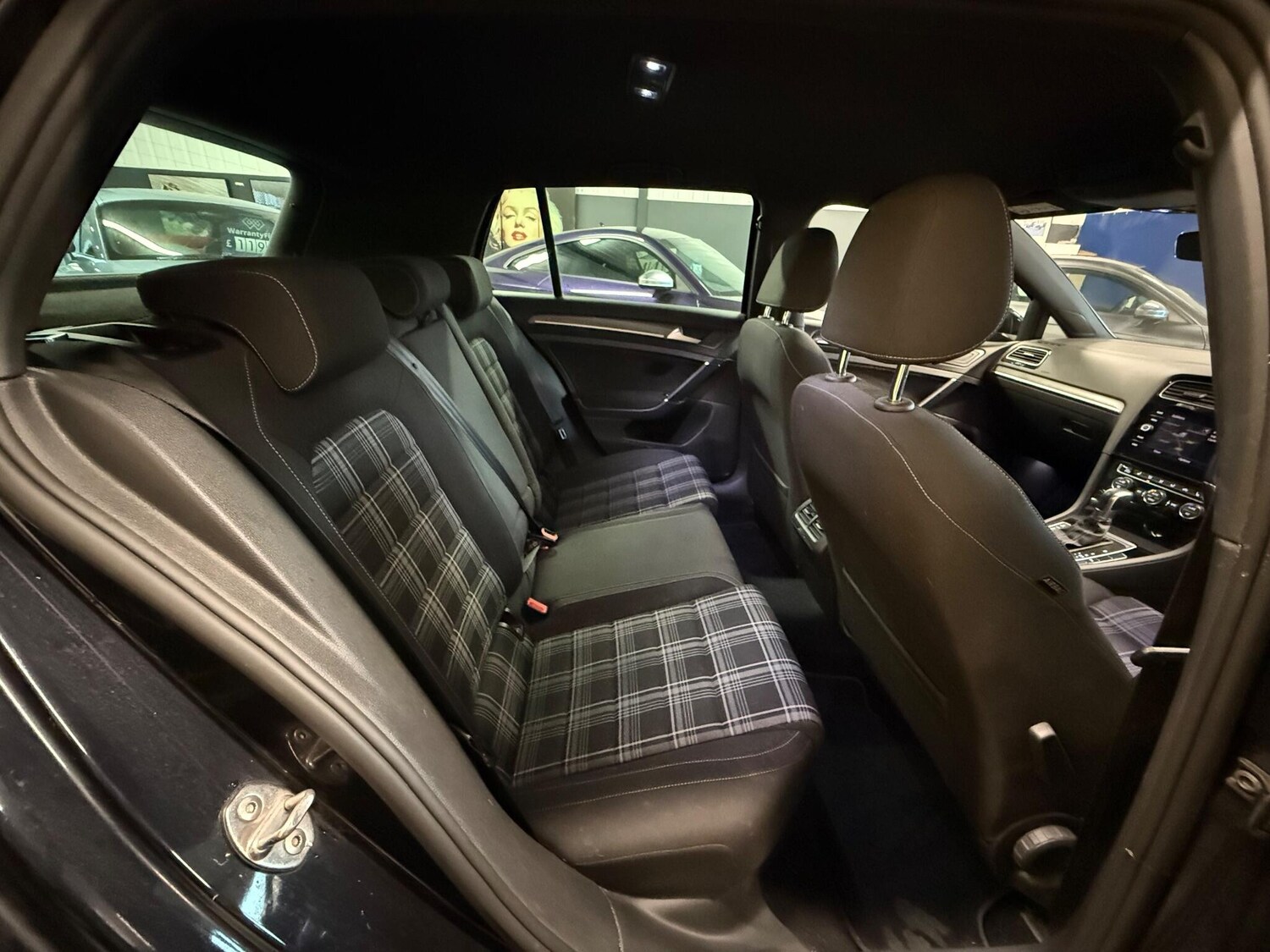 Used Volkswagen Golf 2017 for sale - 76607751: Photo 9