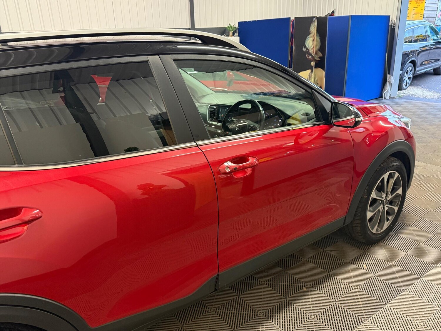 Used Kia Stonic 2018 for sale - 77215907: Photo 15