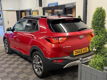 Used Kia Stonic 2018 for sale - 77215907: Photo