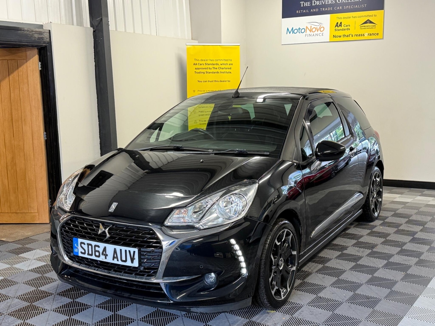 Used Citroen DS3 2014 for sale - 76992042: Photo 2