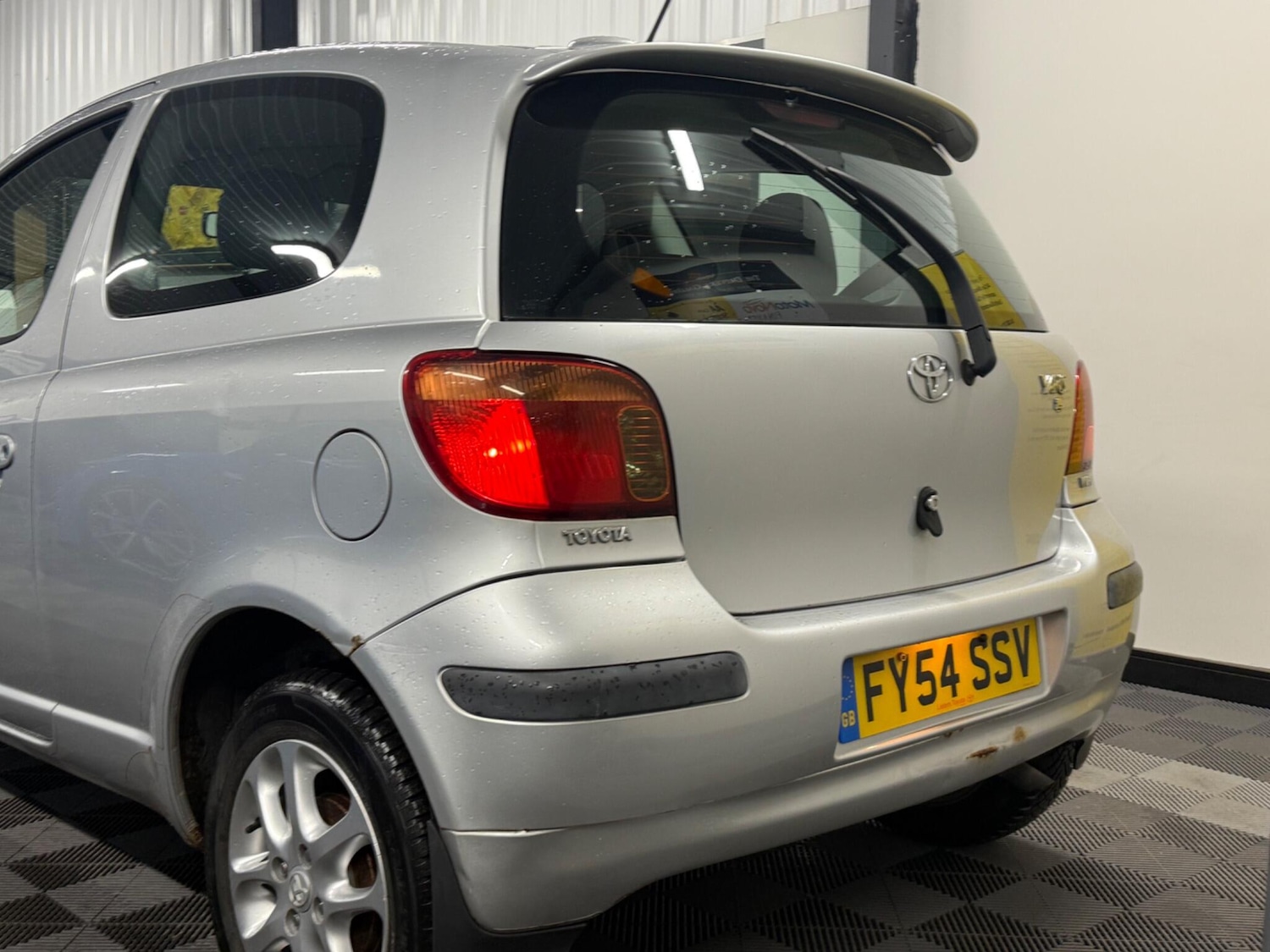 Used Toyota Yaris 2004 for sale - 76752404: Photo 13