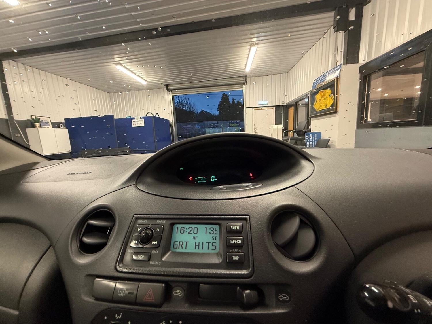 Used Toyota Yaris 2004 for sale - 76752404: Photo 18