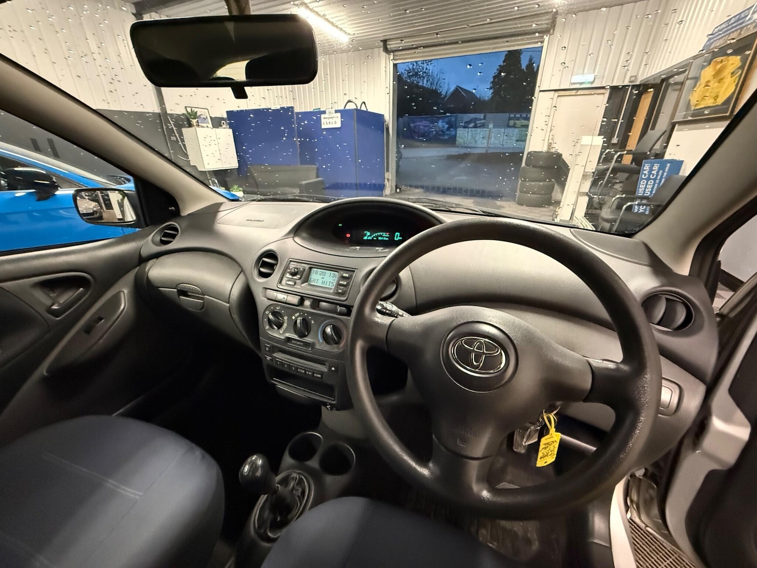 Used Toyota Yaris 2004 for sale - 76752404: Photo 19