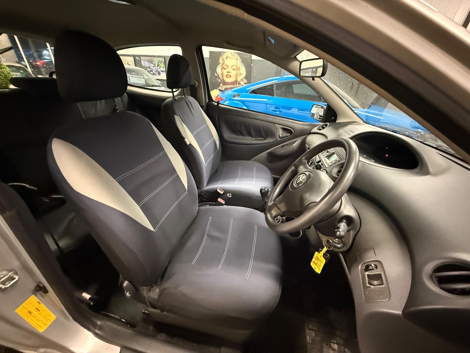 Used Toyota Yaris 2004 for sale - 76752404: Photo 20