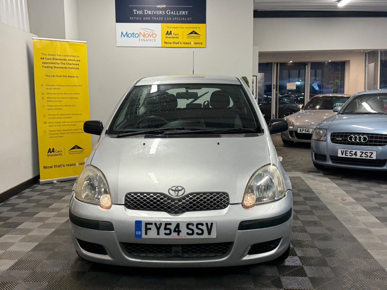 Used Toyota Yaris 2004 for sale - 76752404: Photo 5