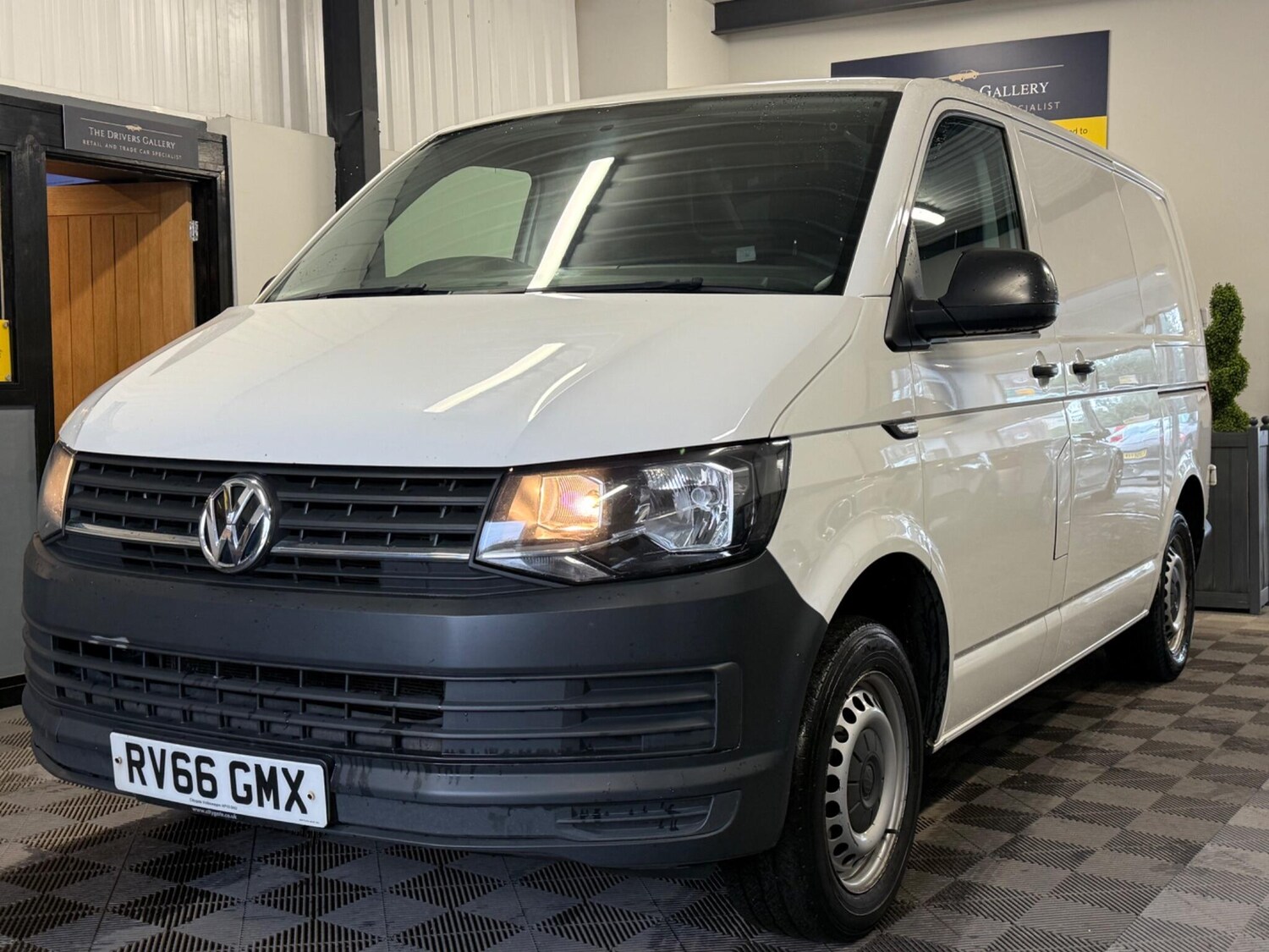 Used Volkswagen Transporter for sale - 78047551: Photo 4