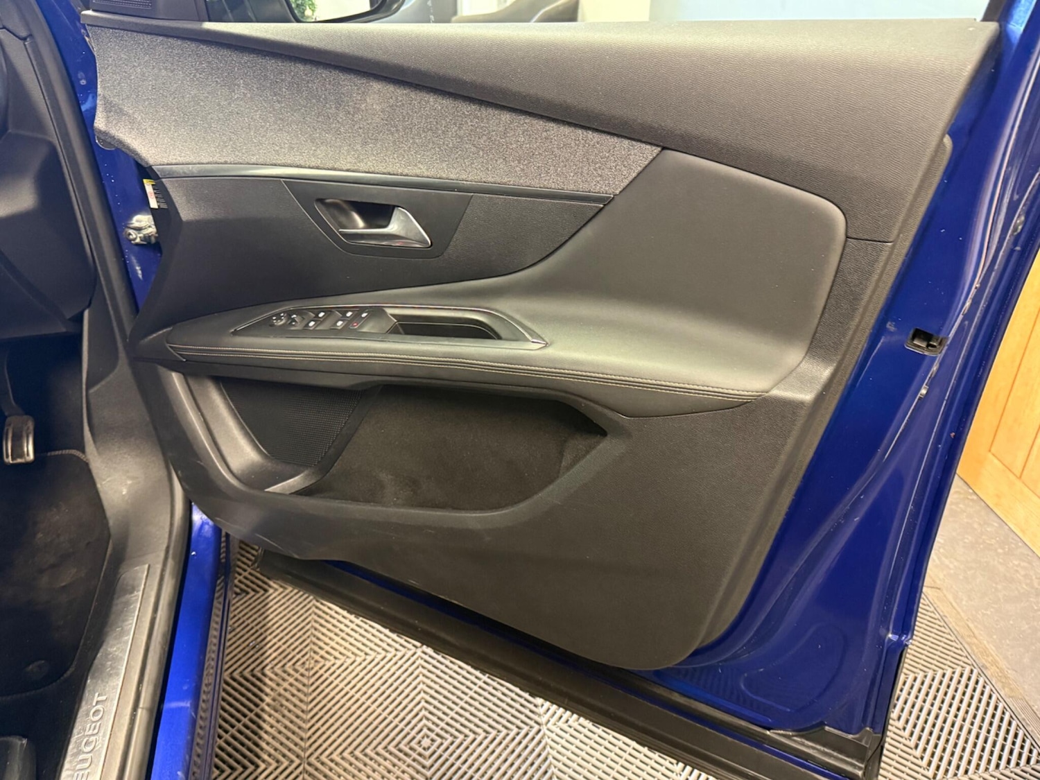 Used Peugeot 3008 2019 for sale - 77091668: Photo 12