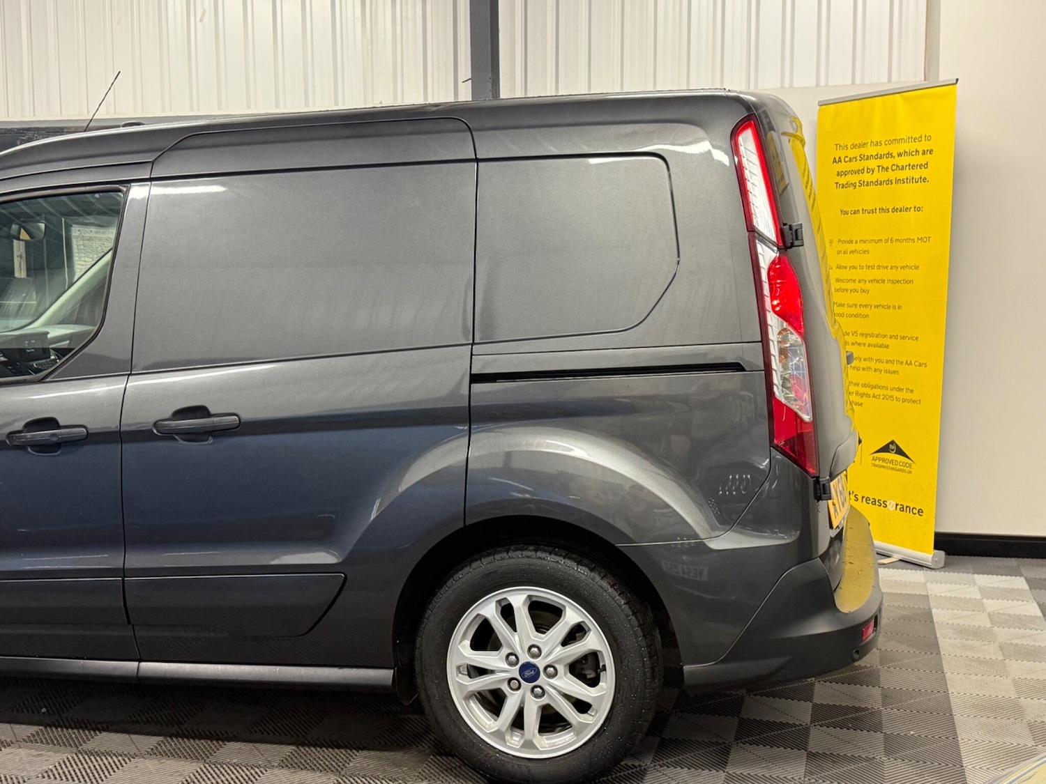 Used Ford Transit Connect 2018 for sale - 76752654: Photo 11