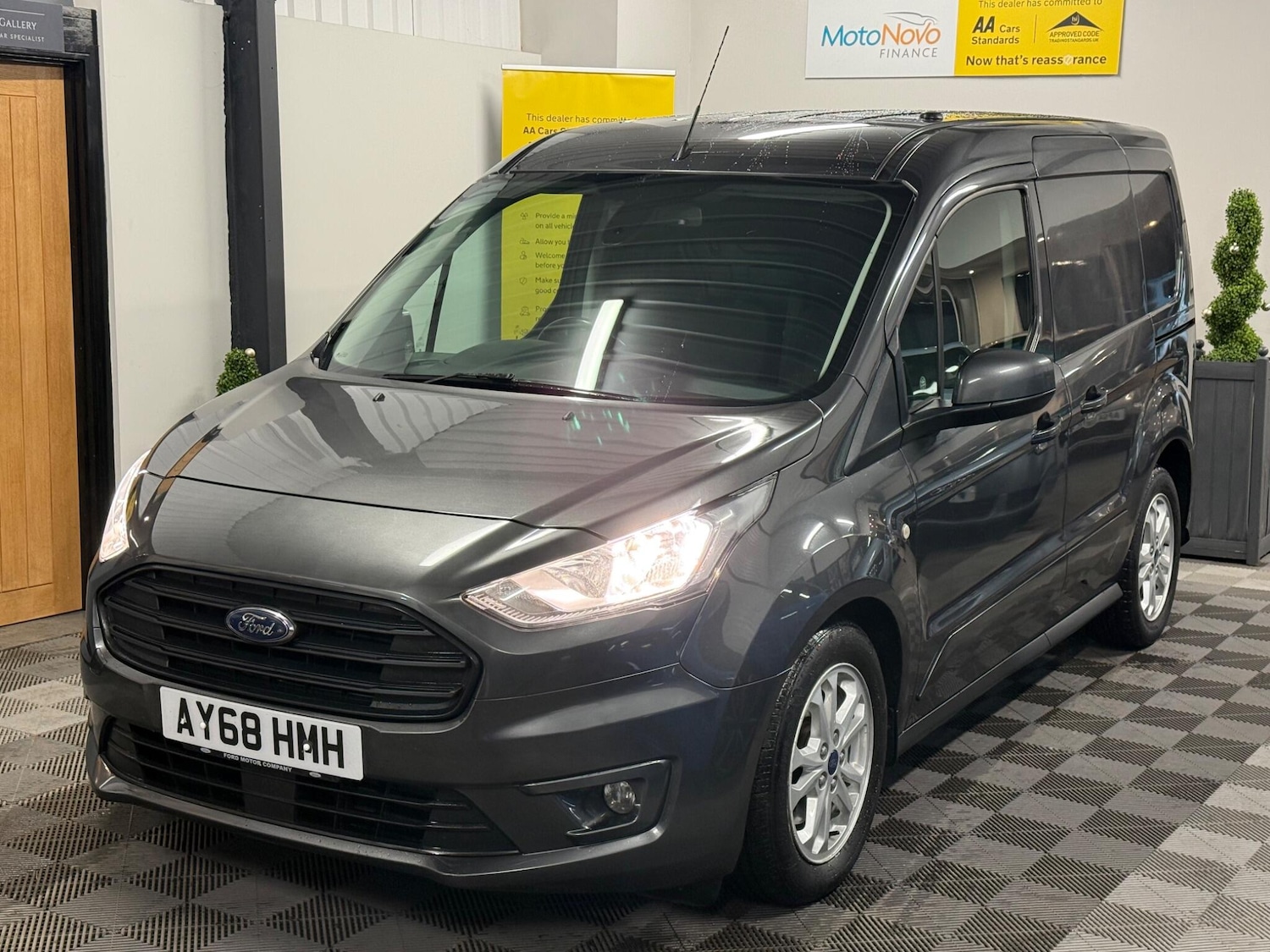 Used Ford Transit Connect 2018 for sale - 76752654: Photo 2