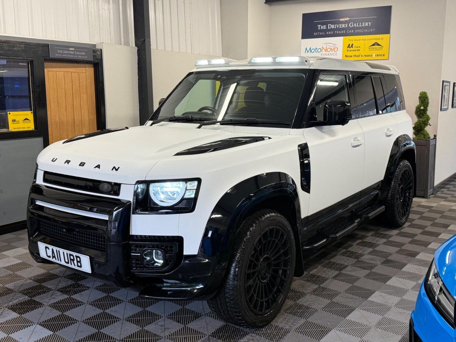 Used Land Rover Defender 110 for sale - 77573989: Photo 11