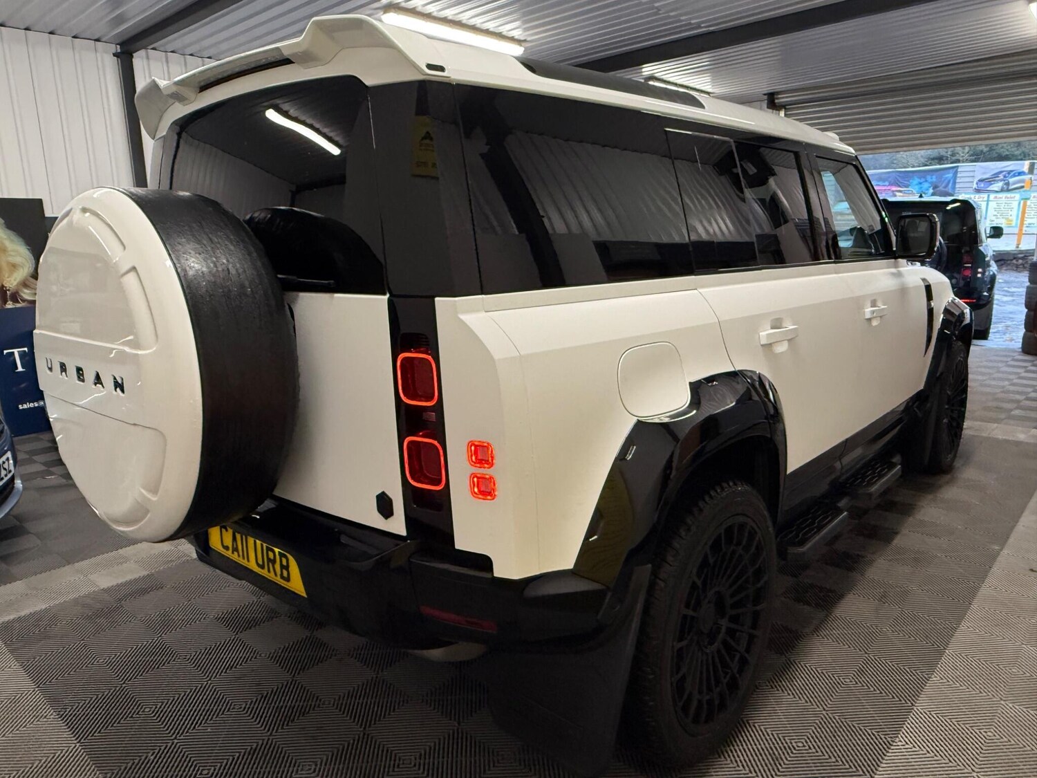 Used Land Rover Defender 110 for sale - 77573989: Photo 16