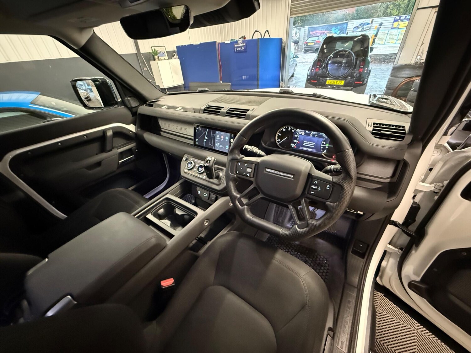 Used Land Rover Defender 110 for sale - 77573989: Photo 6