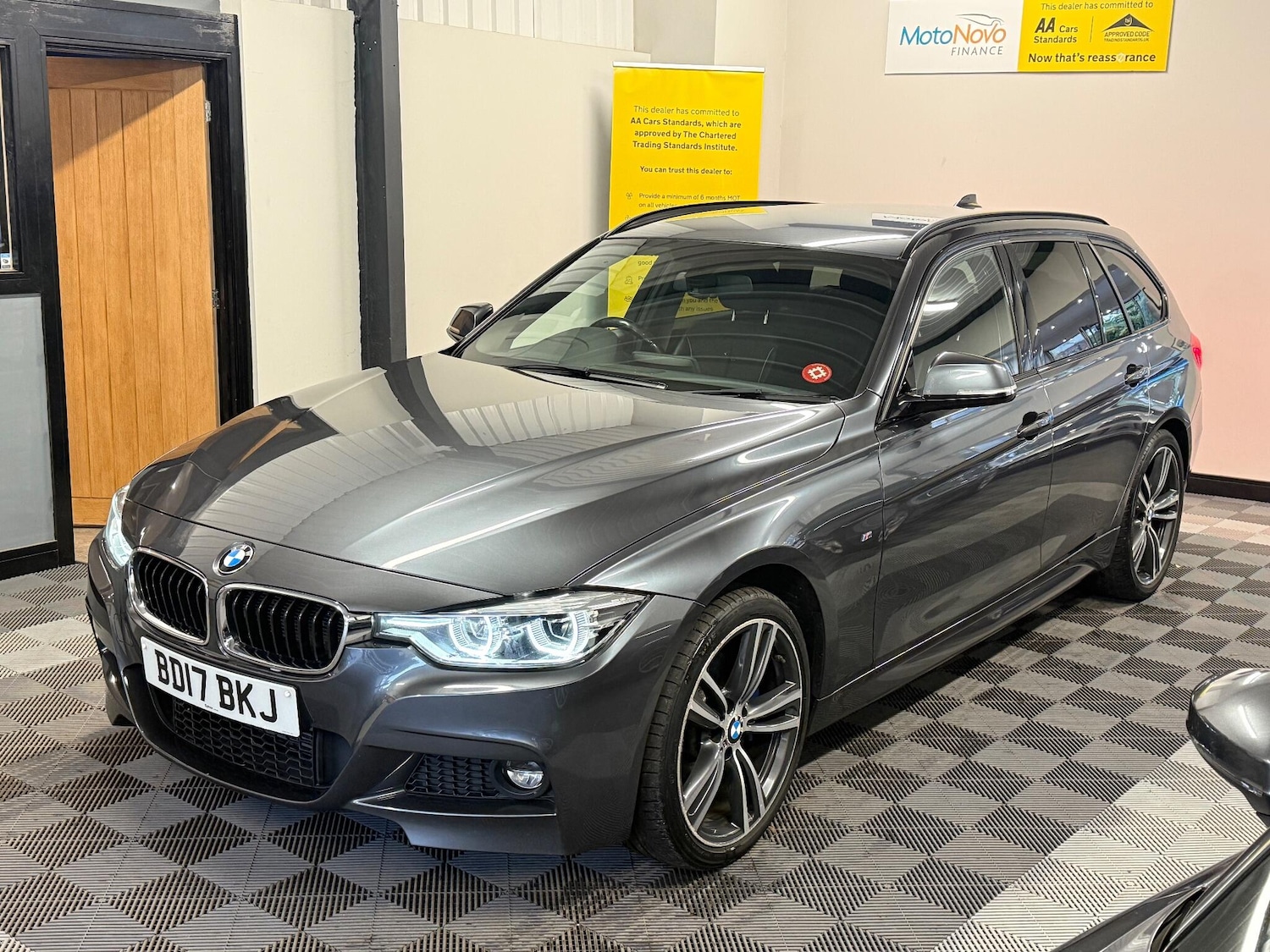 Used BMW 3 Series 2017 for sale - 76282699: Photo 27