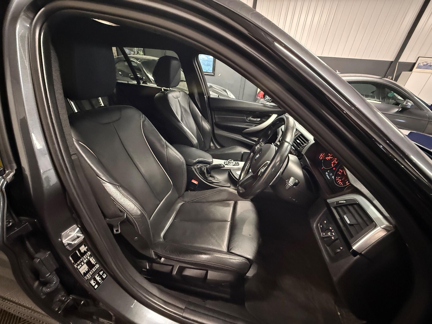 Used BMW 3 Series 2017 for sale - 76282699: Photo 8