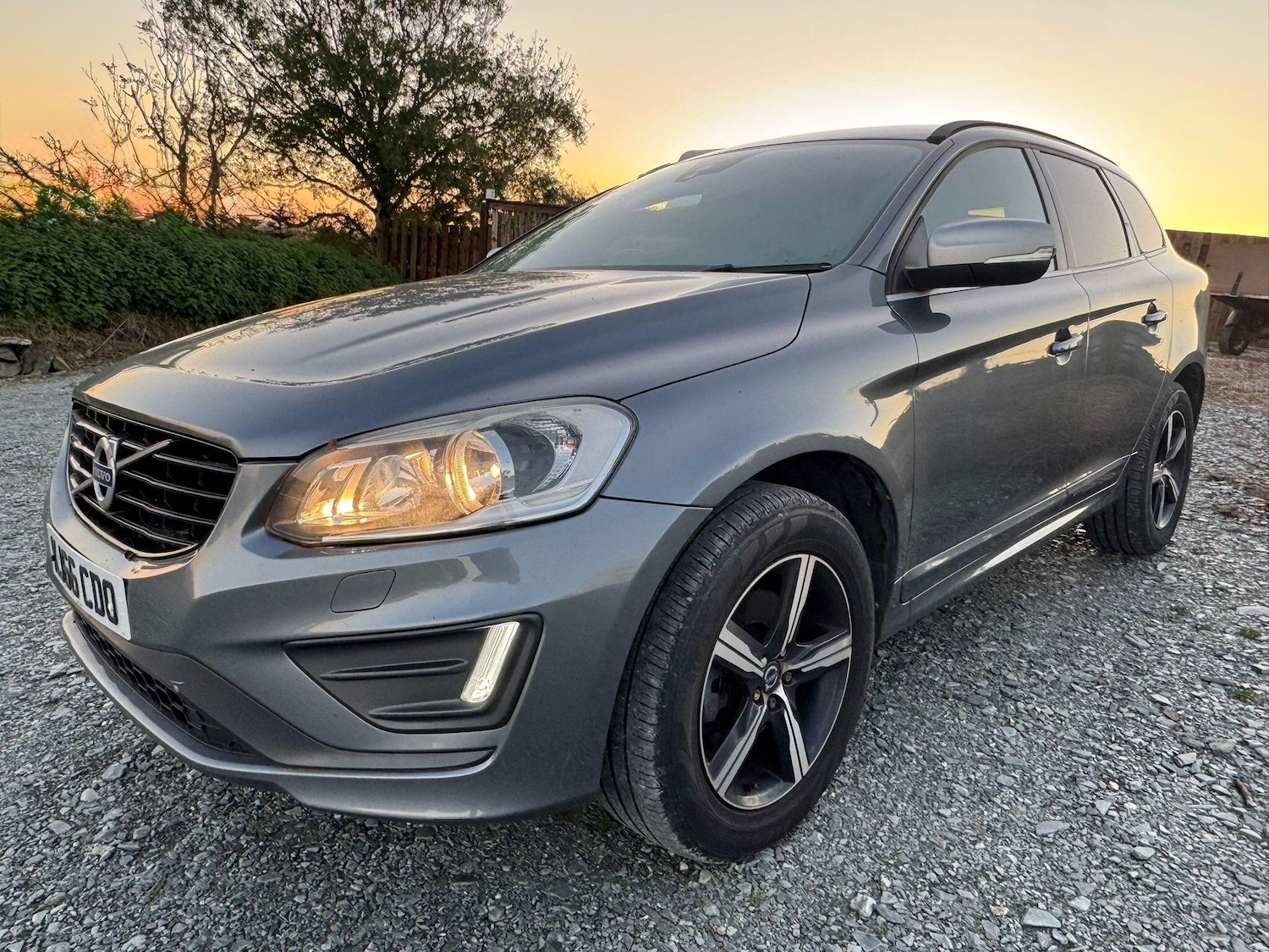 Used Volvo XC60 2017 for sale - 76042188: Photo 1