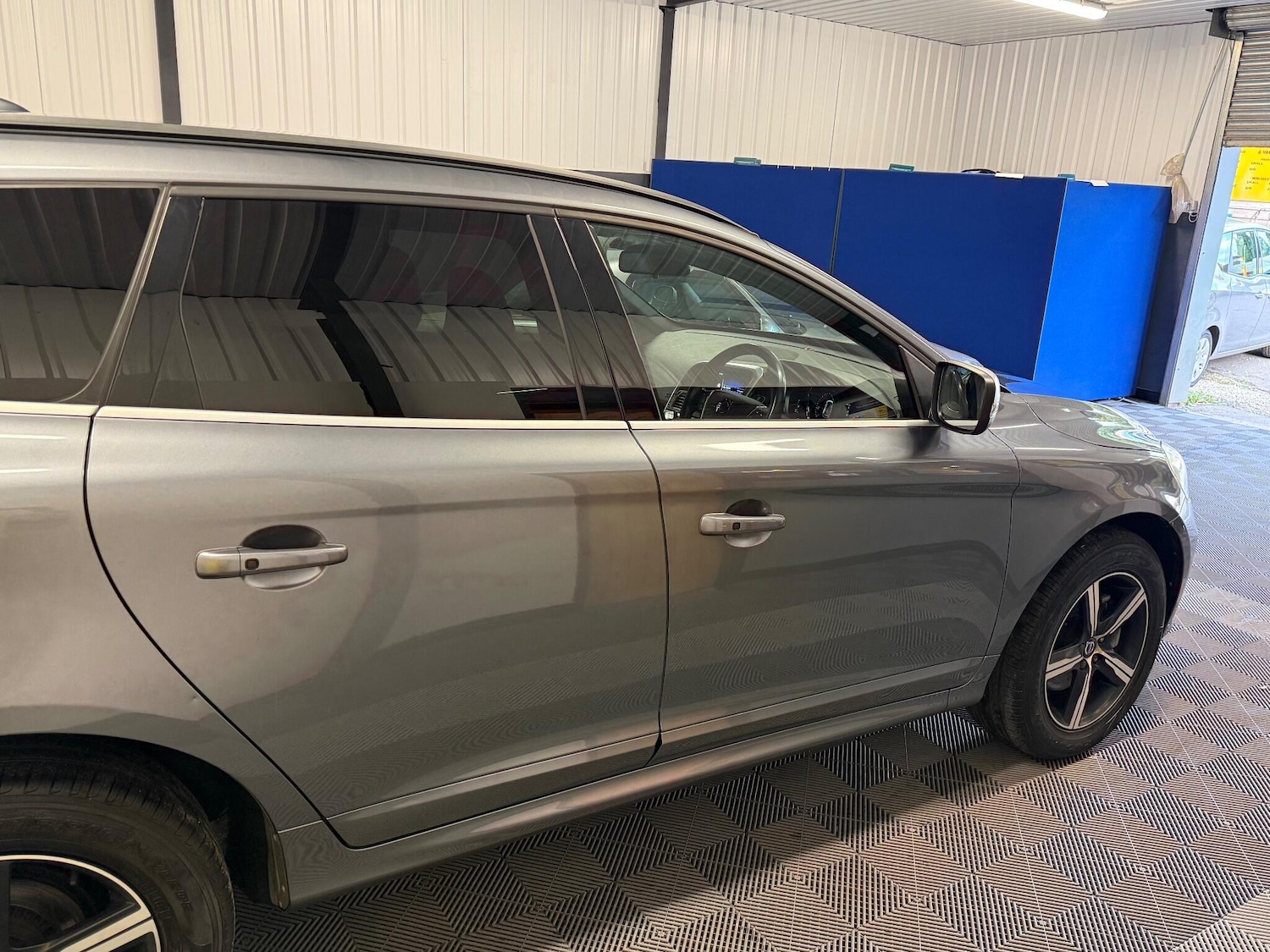 Used Volvo XC60 2017 for sale - 76042188: Photo 17