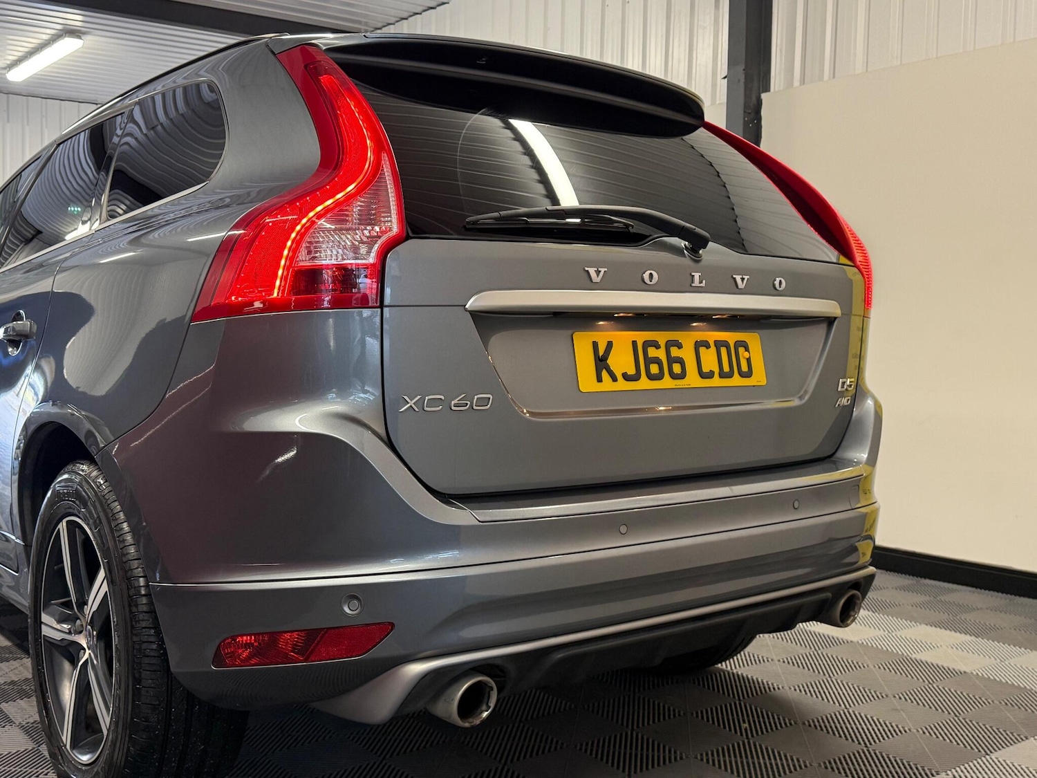 Used Volvo XC60 2017 for sale - 76042188: Photo 19