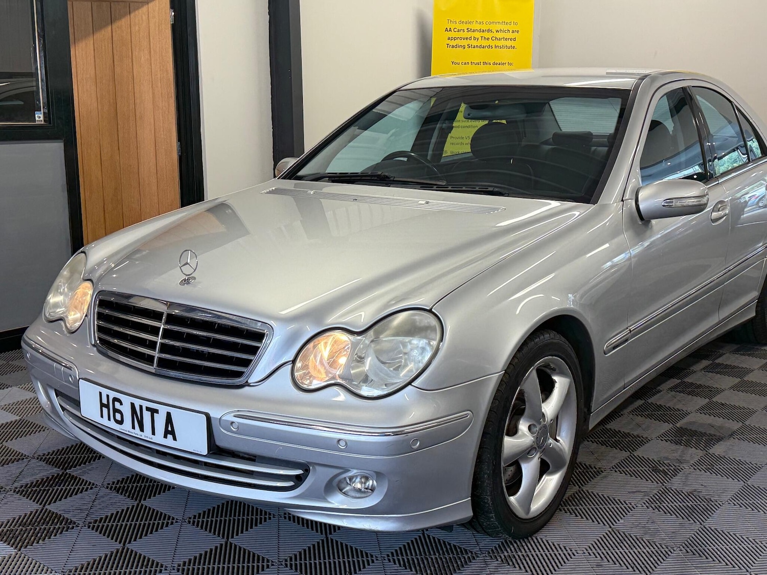 Used Mercedes-Benz C Class 2004 for sale - 76441022: Photo 23