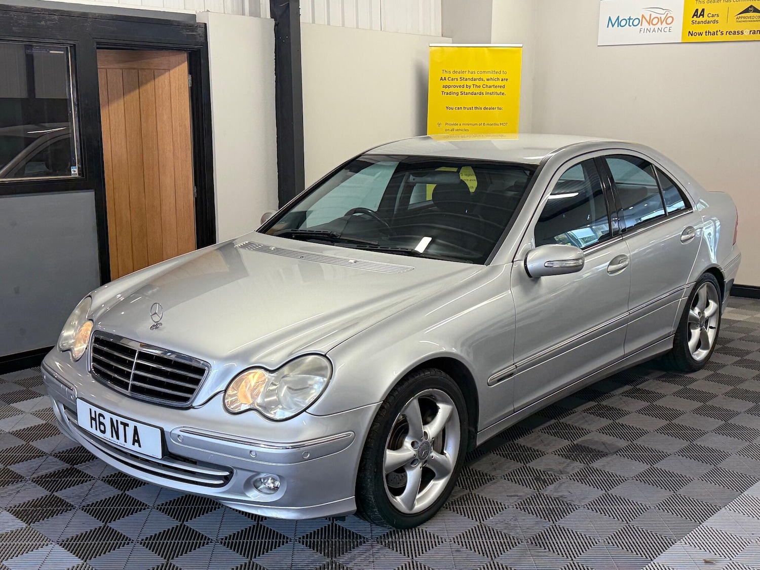 Used Mercedes-Benz C Class 2004 for sale - 76441022: Photo 24