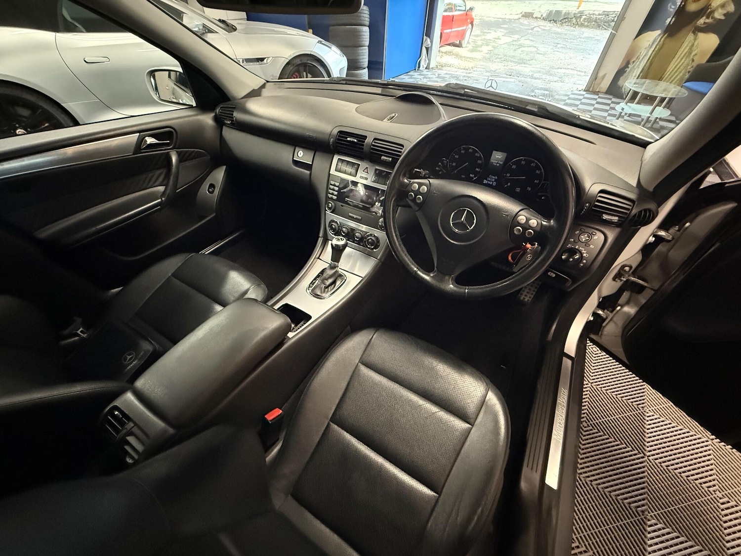 Used Mercedes-Benz C Class 2004 for sale - 76441022: Photo 5