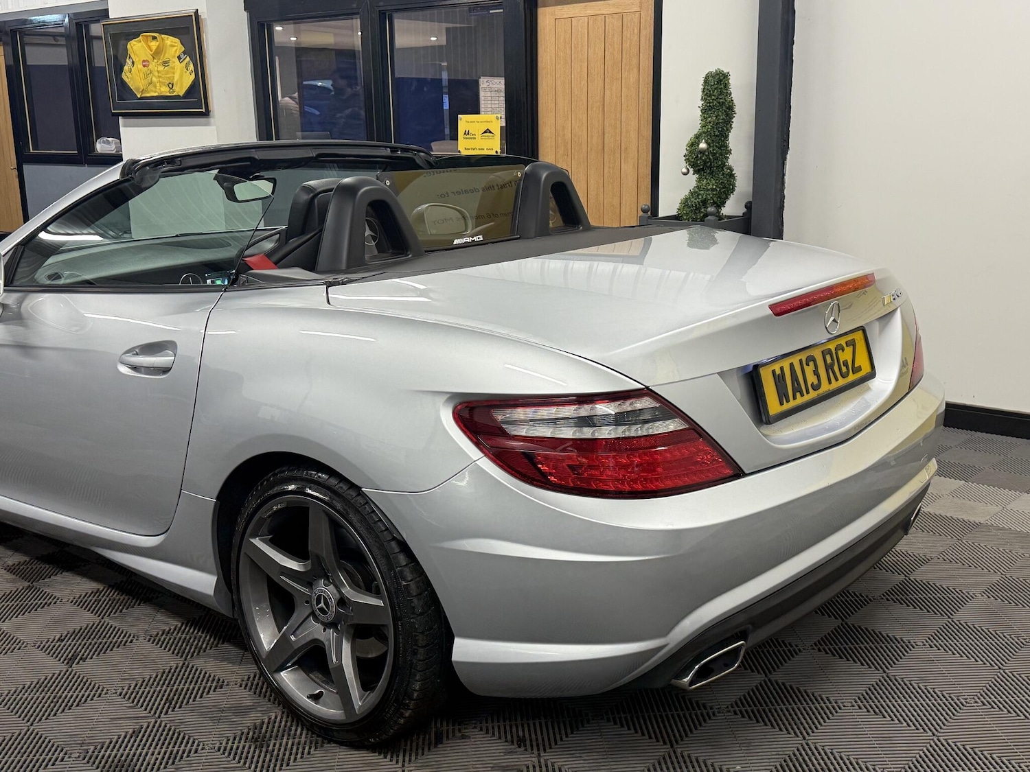 Used Mercedes-Benz SLK 2013 for sale - 77387316: Photo 13