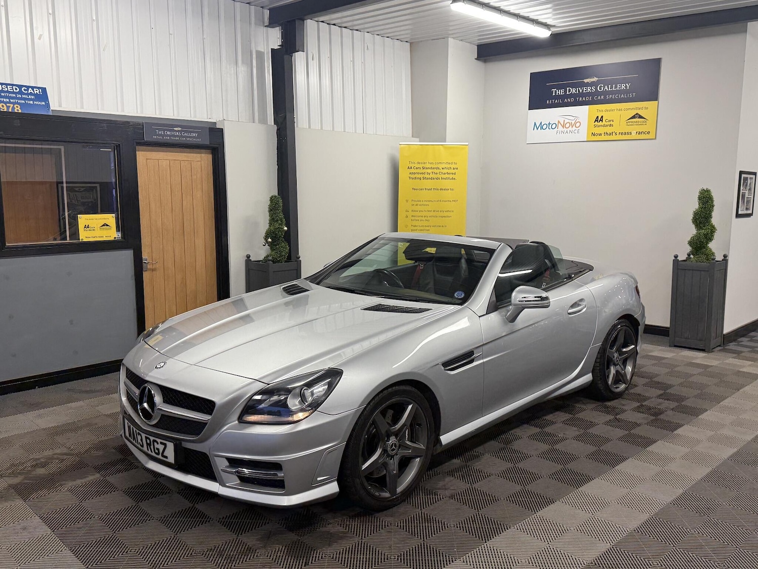 Used Mercedes-Benz SLK 2013 for sale - 77387316: Photo 15