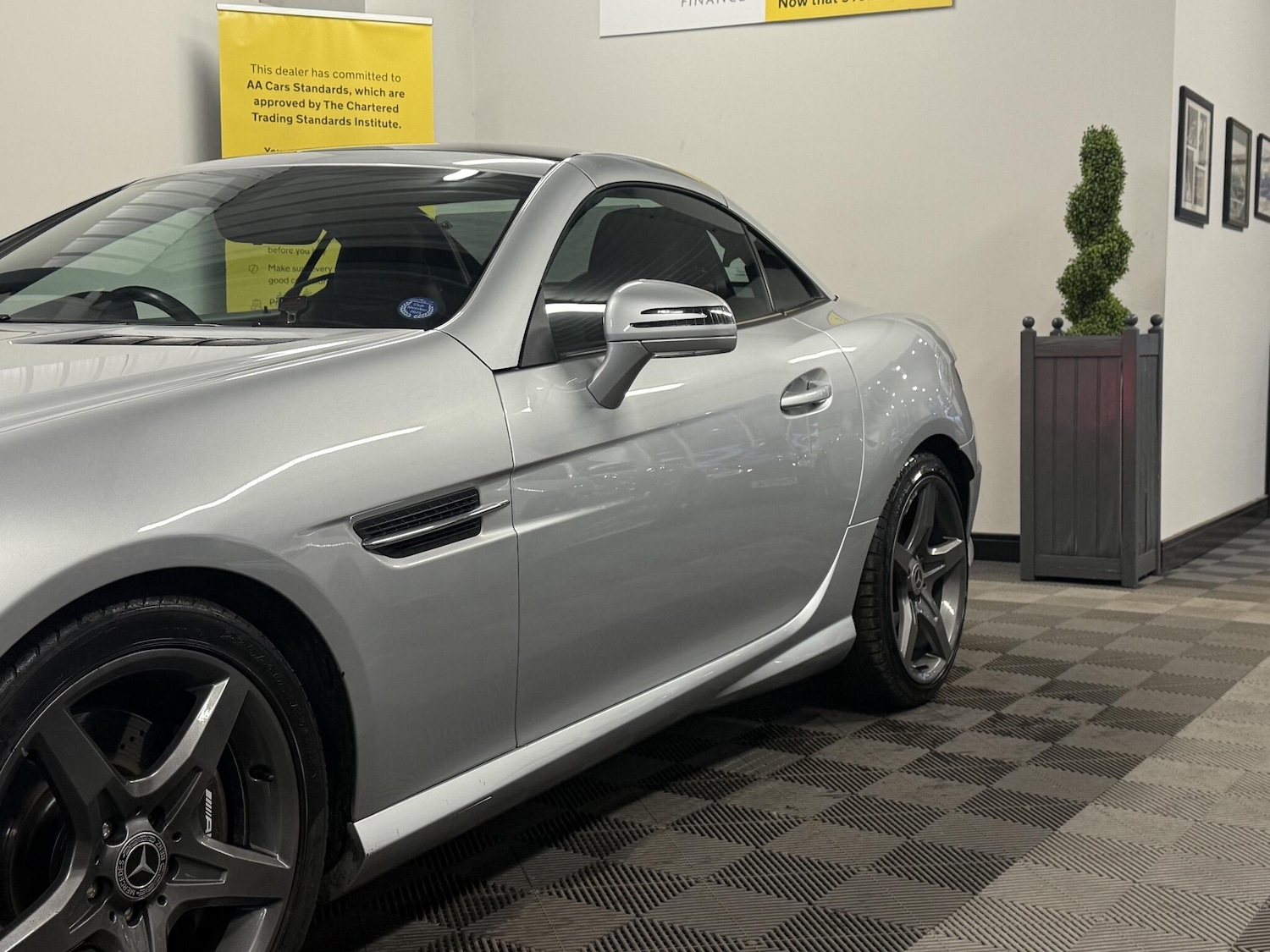 Used Mercedes-Benz SLK 2013 for sale - 77387316: Photo 23