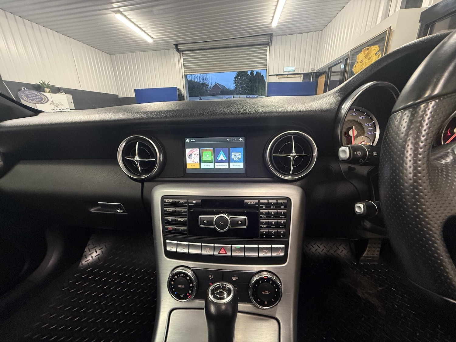 Used Mercedes-Benz SLK 2013 for sale - 77387316: Photo 9